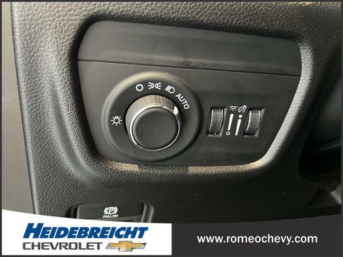 Used 2022 Jeep Grand Cherokee L Laredo w/ Luxury Tech Group I AWD/4WD image 31
