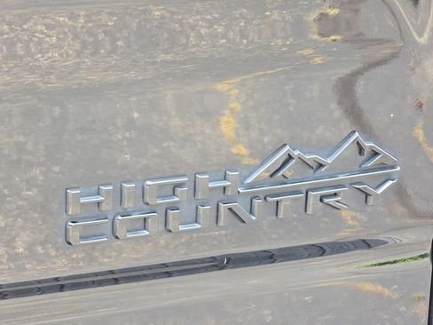Used 2020 Chevrolet Silverado 1500 High Country w/ Technology Package AWD/4WD image 26