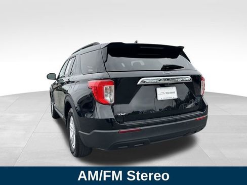 Used 2023 Ford Explorer XLT RWD image 3