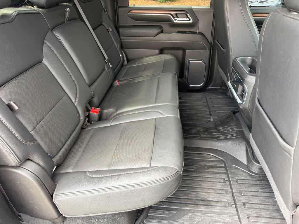Used 2024 GMC Sierra 3500 Denali w/ Denali Reserve Package AWD/4WD image 14
