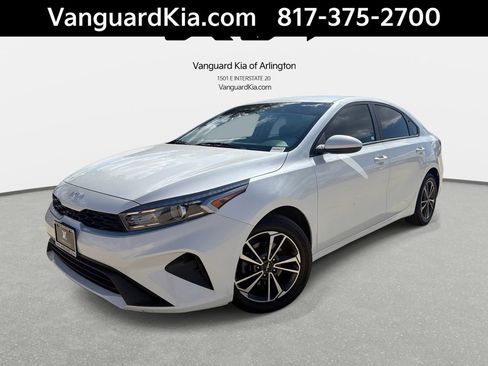 Certified 2024 Kia Forte LXS FWD image 1