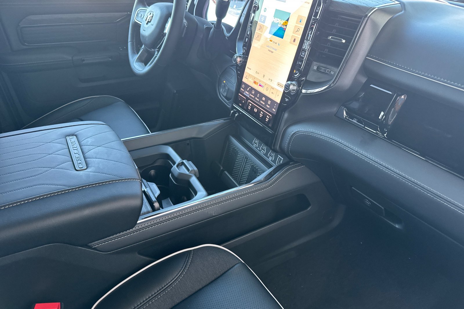 New 2026 RAM 2500 Limited AWD/4WD image 14