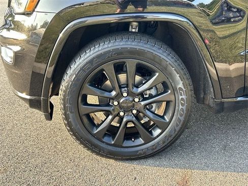 Certified 2020 Jeep Grand Cherokee Altitude image 10