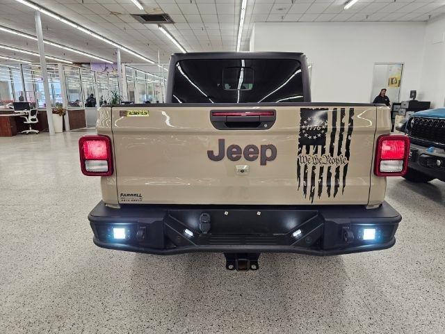 Used 2022 Jeep Gladiator Rubicon w/ Cold Weather Group AWD/4WD image 5