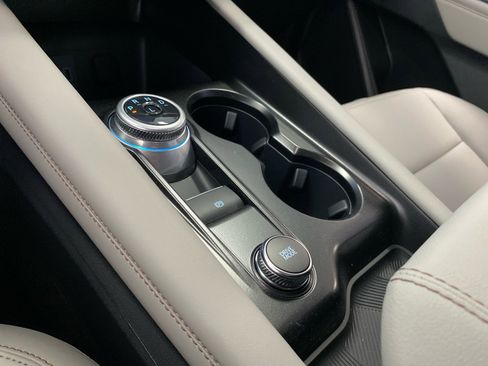 New 2026 Ford Explorer Active w/ Active Comfort Package image 24