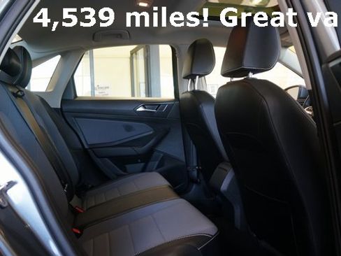 Certified 2025 Volkswagen Jetta SE image 46