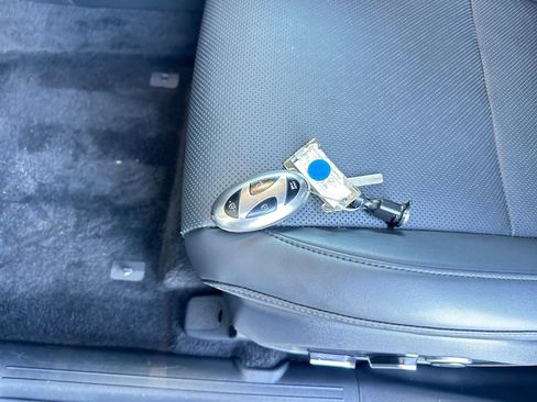 Used 2025 Hyundai Santa Fe SEL image 23