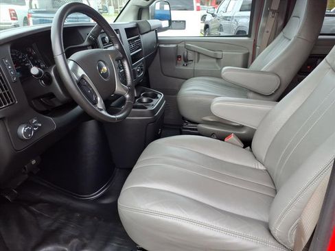 Used 2019 Chevrolet Express 2500 LS w/ Driver Convenience Package image 9
