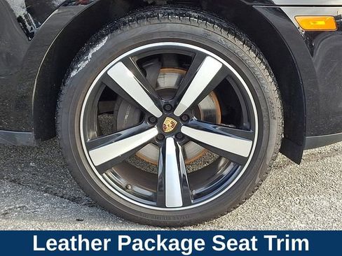 Used 2023 Porsche Macan image 9