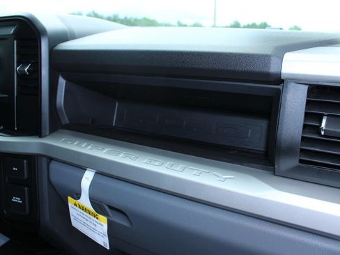 Used 2025 Ford F250 XL w/ XL Driver Assist Package AWD/4WD image 22