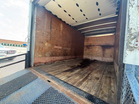 Used 2016 Mercedes-Benz Sprinter 3500 image 5