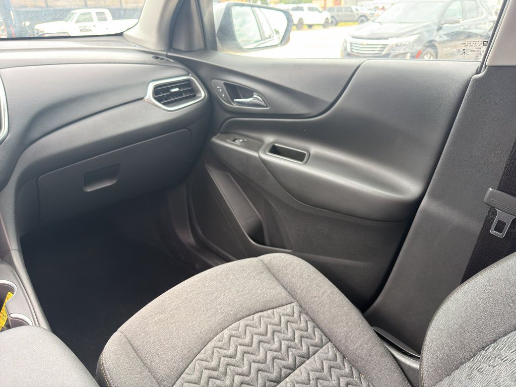 Used 2022 Chevrolet Equinox LT FWD image 10