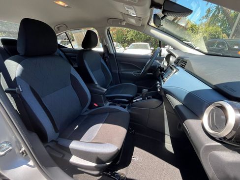Used 2025 Nissan Versa SV FWD image 29