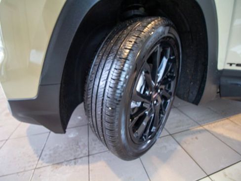 Certified 2023 GMC Terrain SLE w/ Driver Convenience Package image 23