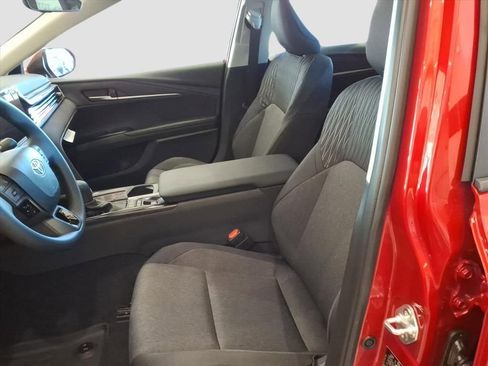 Used 2026 Toyota Camry LE w/ Convenience Package FWD image 15
