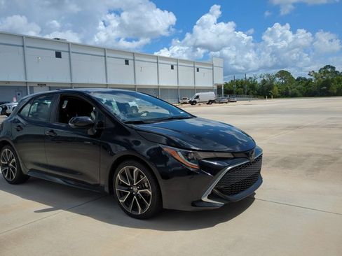 Certified 2021 Toyota Corolla XSE FWD image 2