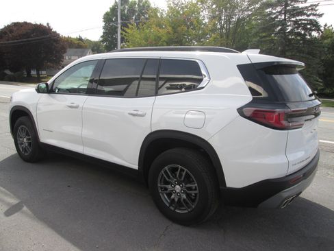 New 2025 GMC Acadia Elevation image 3