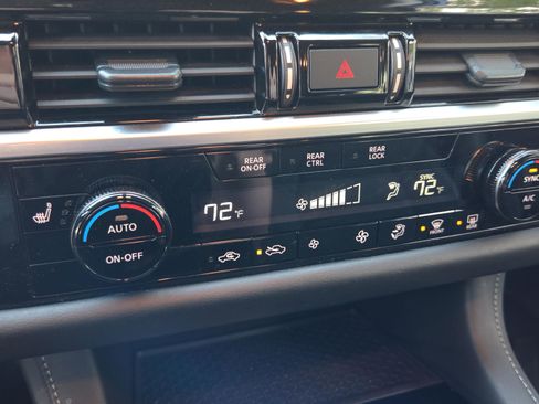 Certified 2024 Nissan Pathfinder SV w/ SV Premium Package image 17