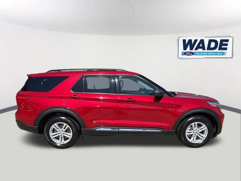 Certified 2022 Ford Explorer XLT w/ Equipment Group 202A AWD/4WD image 4