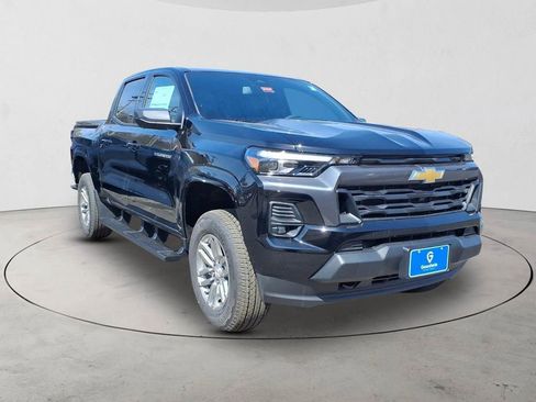New 2026 Chevrolet Colorado LT image 3