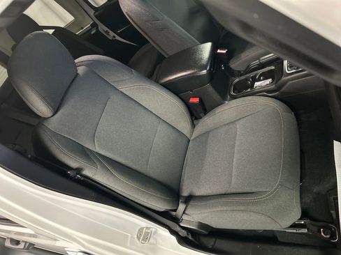 Used 2024 Jeep Wrangler Unlimited image 25