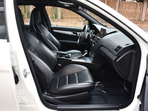 Used 2009 Mercedes-Benz C 63 AMG Sedan image 21