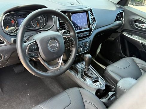 Used 2019 Jeep Cherokee Limited FWD image 8