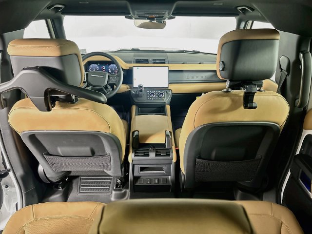 New 2026 Land Rover Defender 110 X-Dynamic SE AWD/4WD image 23