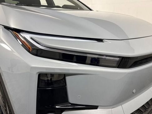 New 2026 Toyota C-HR AWD/4WD image 12
