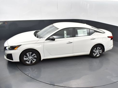 New 2025 Nissan Altima 2.5 S image 45