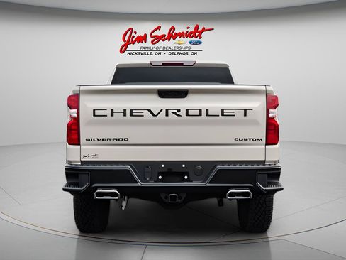 New 2026 Chevrolet Silverado 1500 Custom Trail Boss w/ LPO, Dark Essentials Package AWD/4WD image 5