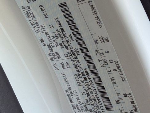 Certified 2017 Ford F150 Platinum w/ Equipment Group 701A Luxury image 20