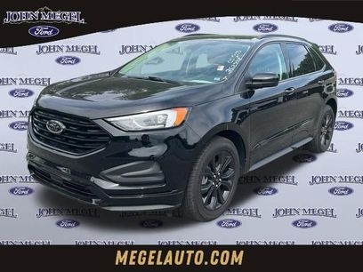 Used 2022 Ford Edge SE w/ Black Appearance Package