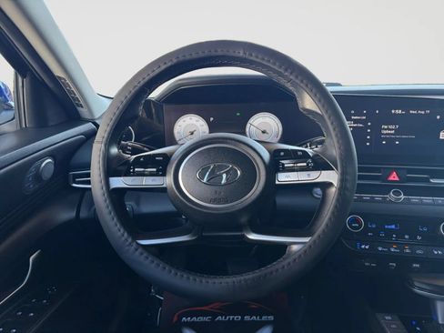 Used 2023 Hyundai Elantra Limited FWD image 29