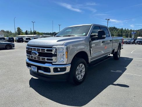Used 2024 Ford F350 XLT AWD/4WD image 6