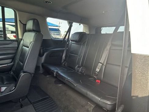 Used 2017 Chevrolet Suburban LT image 17