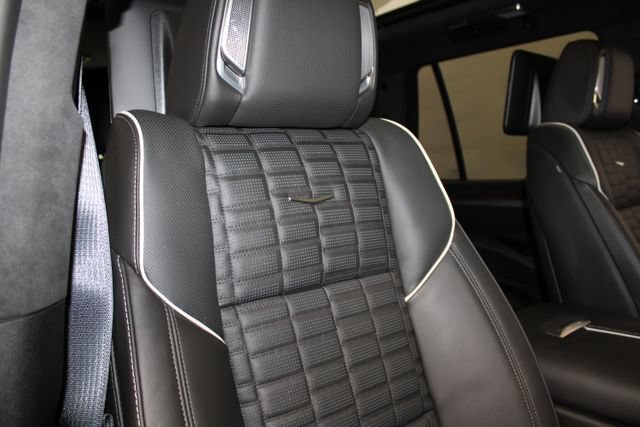 Used 2026 Cadillac Escalade Platinum Sport w/ LPO, ONYX Package AWD/4WD image 39