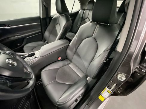 Used 2023 Toyota Camry XSE image 19