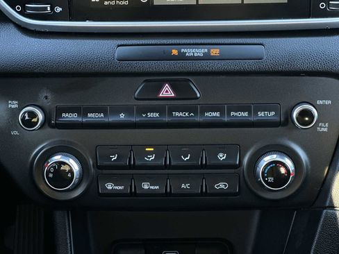 Used 2021 Kia Sportage LX image 16
