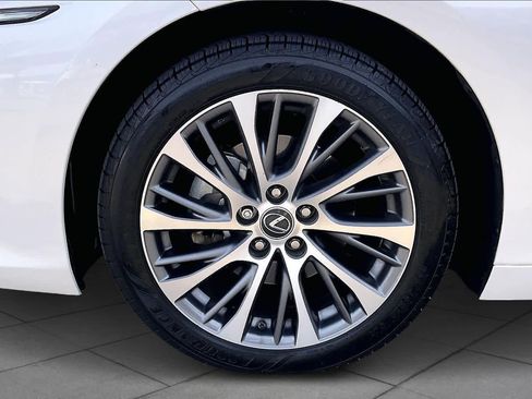 Used 2019 Lexus ES 350 image 10