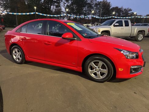 Used 2016 Chevrolet Cruze LT w/ Sun And Sound Package image 9