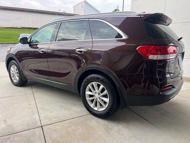 Used 2016 Kia Sorento FWD w/ LX Convenience Package image 4
