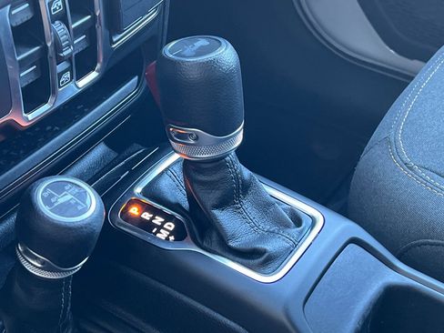 Used 2024 Jeep Wrangler Unlimited Sahara image 28