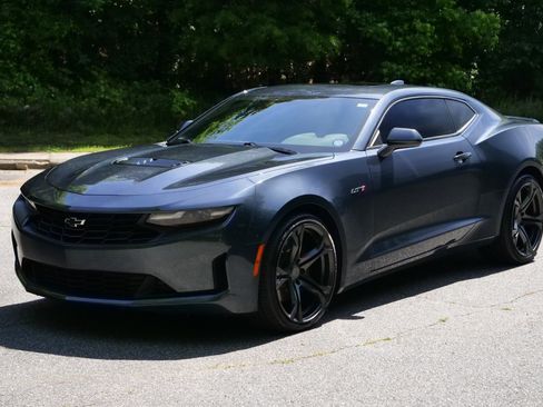 Used 2022 Chevrolet Camaro LT RWD image 6
