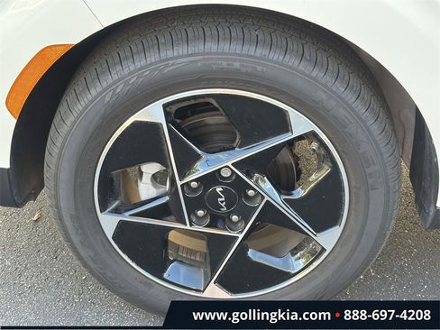 Certified 2025 Kia Soul EX image 7