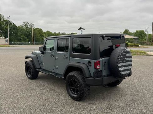Used 2015 Jeep Wrangler Unlimited Sport w/ Quick Order Package 24S AWD/4WD image 4