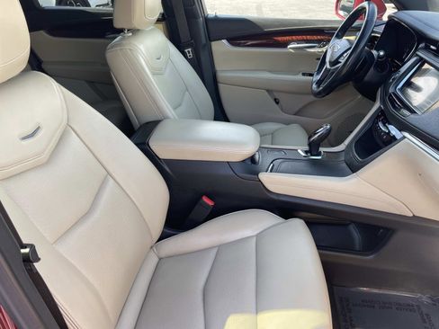 Used 2018 Cadillac XT5 Luxury w/ Driver Awareness Package image 27