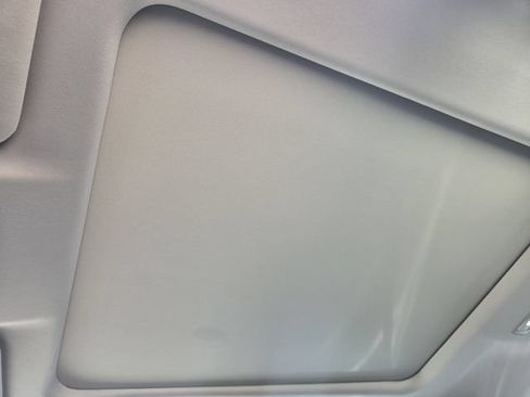 Used 2025 Toyota Camry XLE FWD image 22