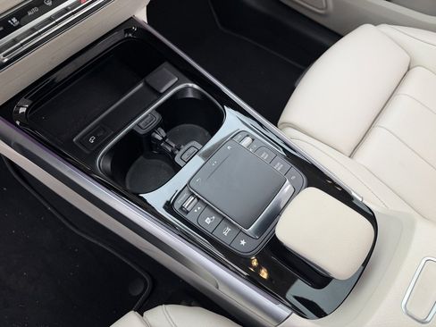 Used 2023 Mercedes-Benz GLB 250 4MATIC image 27