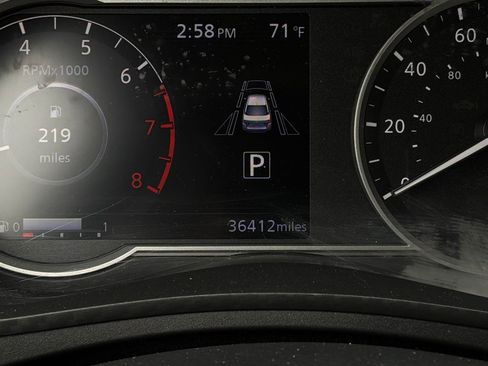 Used 2025 Nissan Versa SV FWD image 34